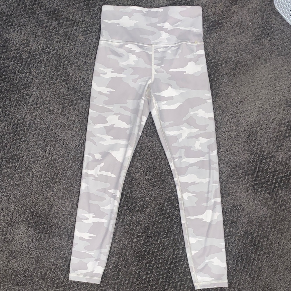 Athleta Women’s Gray Elation 7/8 Camouflage Leggings